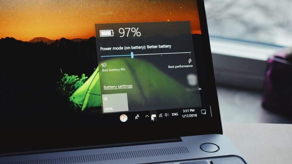 12 Ways to Make Your Laptop Battery Last Longer on Windows 11