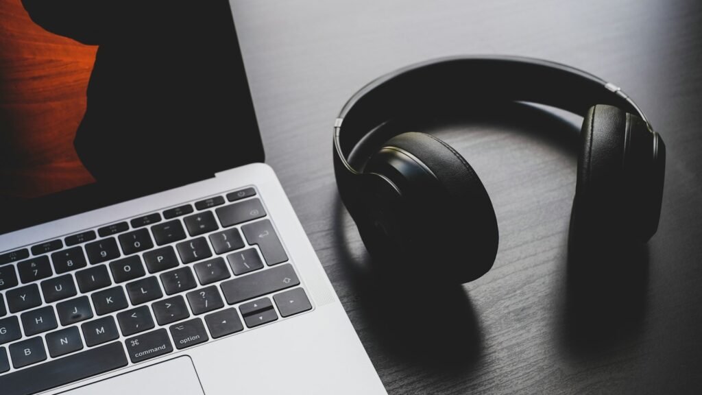 No Sound After a Windows 11 Update? 9 Fixes for Audio Drivers